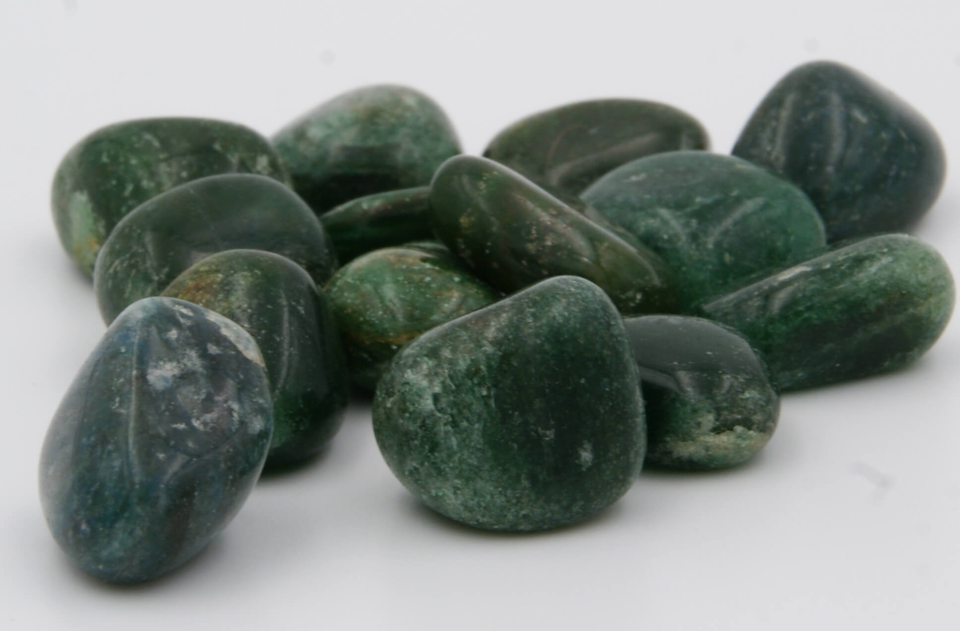 Aventurine verre pierre roulée disponible dans notre boutique Le Monde des Stones à Charroux