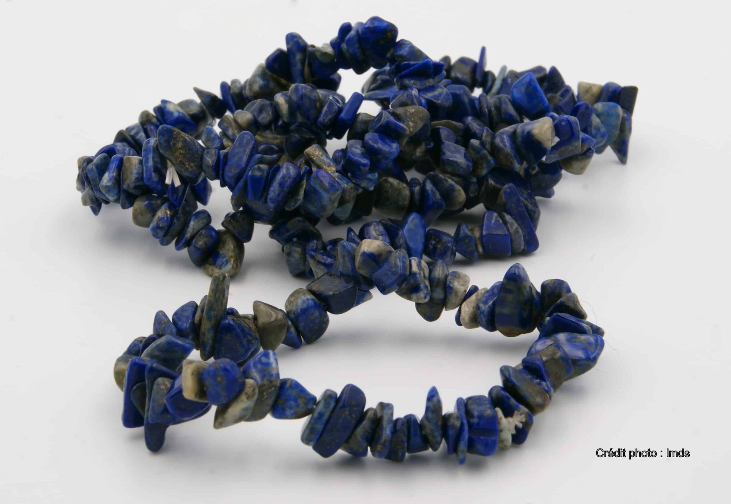 Lapis lazulli bracelet baroque disponible dans notre boutique le monde des stones à charroux