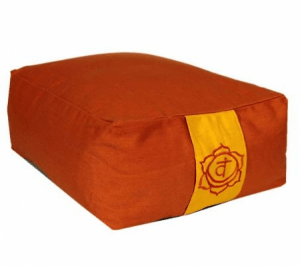 Coussin de méditation disponible dans notre boutique le monde des stones à charroux