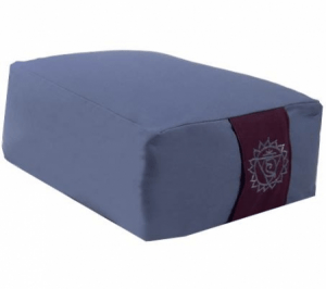 coussin de méditation chakra gorge disponible à notre boutique le monde des stones à charroux