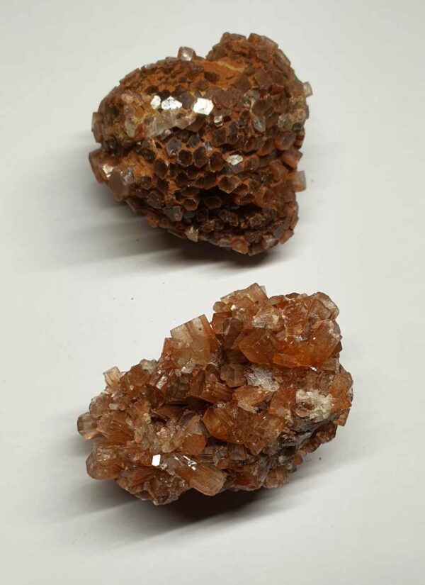 Aragonite brute cristallisée disponible dans notre boutique Le Monde des Stones à Charroux