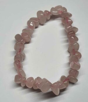Quartz rose bracelet baroque disponible dans notre boutique Le Monde des Stones à Charroux