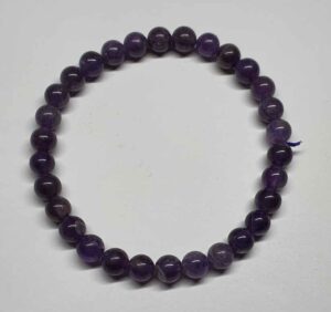 Améthyste 6 mm disponible dans notre boutique le monde des stones à charroux