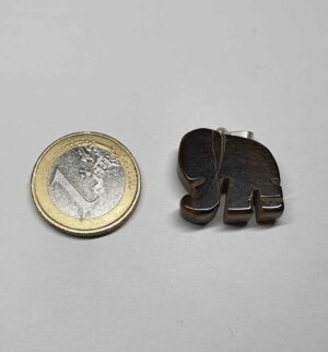 Œil de tigre pendentif éléphant disponible dans notre boutique Le Monde des Stones à Charroux