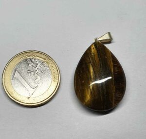 Œil de tigre pendentif gouttedisponible dans notre boutique Le Monde des Stones à Charroux