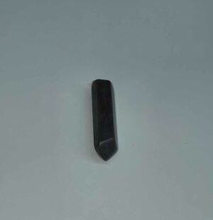 Hématite pendentif pointe disponible dans notre boutique Le Monde des Stones à Charroux