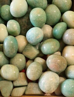 Amazonite pierre roulée disponible dans notre boutique Le Monde des Stones à Charroux