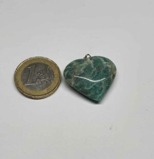 amazonite pendentif coeur disponible dans notre boutique Le Monde des Stones à Charroux