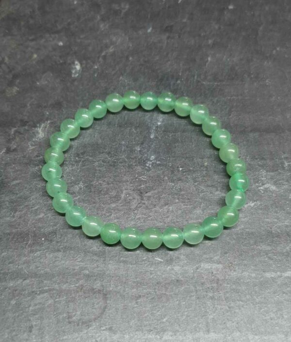 Aventurine verte bracelet boule 6mm disponible dans notre boutique Le Monde des Stones à Charroux