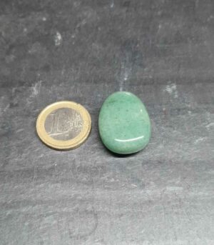 Aventurine verte cabochon percé disponible dans notre boutique Le Monde des Stones à Charroux