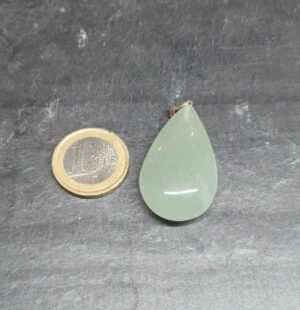 Aventurine verte pendentif goutte disponible dans notre boutique Le Monde des Stones à Charroux