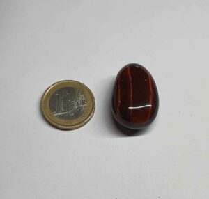 Œil de taureau cabochon percé disponible dans notre boutique Le Monde des Stones à Charroux