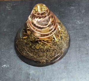 orgonite HHG crée et vendu par Le Monde des Stones à Charroux