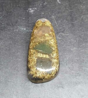 pendentif orgonite thérapeuthes crée et disponible à la boutique Le Monde des Stones à Charroux