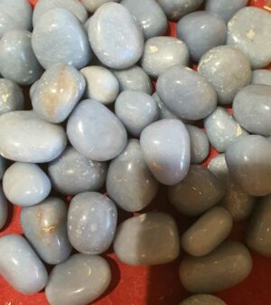 Angélite disponible dans notre boutique Le Monde des Stones à Charroux