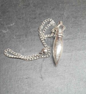 Pendule "Thot" ou pendule égyptien disponible dans notre boutique Le Monde des Stones à Charroux