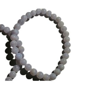 Bracelet boule Calcédoine disponible à la vente dans notre boutique Le Monde des Stones à Charroux