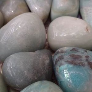 Pierres roulées Amazonite disponible à la vente dans notre boutique le monde des stones à Charroux