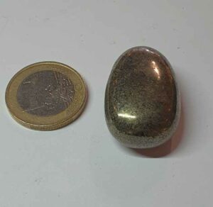 Pyrite cabochon percé