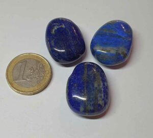 Lapis-lazuli cabochon percé