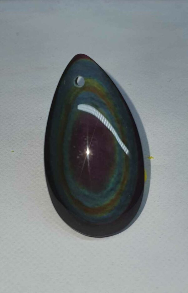 pendentif Œil céleste disponible dans notre boutique Le Monde des Stones à Charroux
