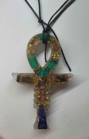 Orgonite anti-douleurs clé Ankh disponible dans notre boutique Le Monde des Stones à Charroux